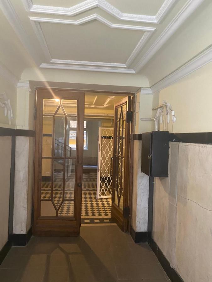 Tatra Apartment By The Danube Fully Accessible Budapeste Exterior foto