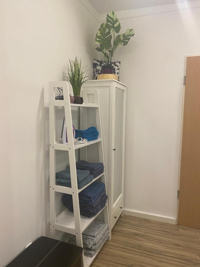 Tatra Apartment By The Danube Fully Accessible Budapeste Exterior foto